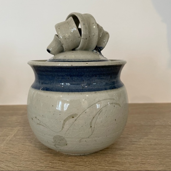 Vintage Handcrafted signed Pottery Set - Picture 3 of 10